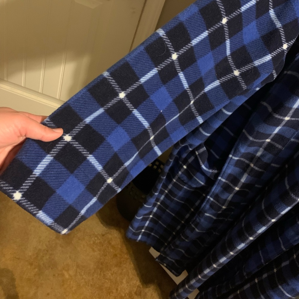 Plaid Robe - Picture 5 of 5